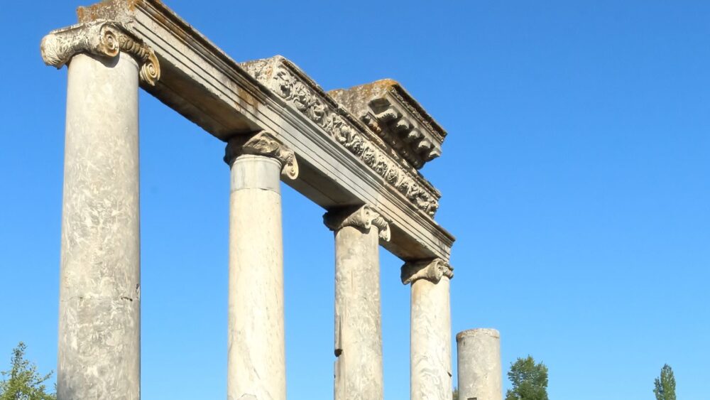 60 Ancient Roman Names: Meaning, Etymology, and Historical Significance