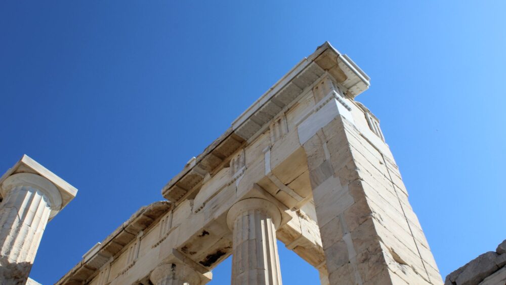79 Greek Last Names With Ancient Meanings and Family Clan Origins