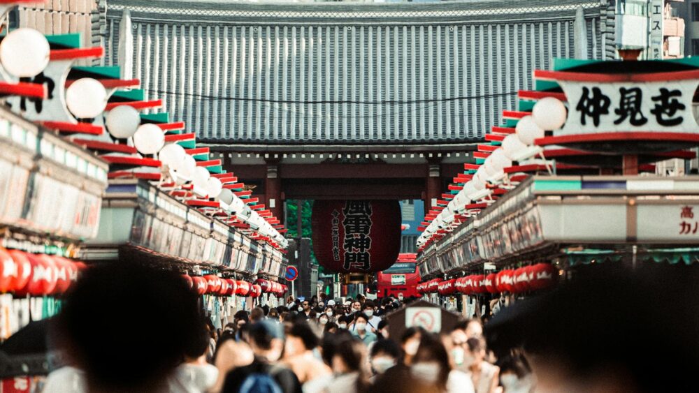 120 Japanese Surnames: Meanings, Kanji & Cultural Origins Explained
