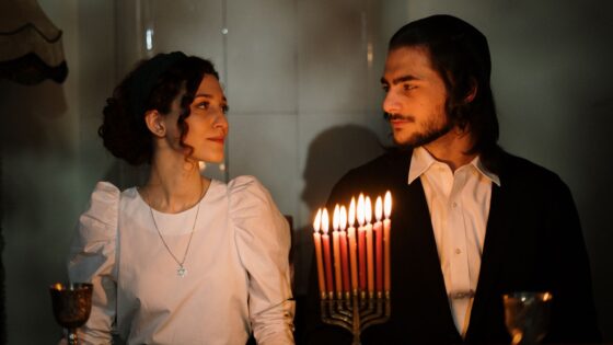 93 Jewish Last Names: Ashkenazi, Sephardic & Their Fascinating Origins