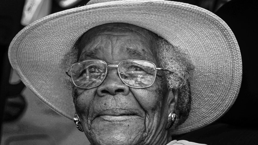 80 Charming Old Lady Names That Are Totally Trendy Again
