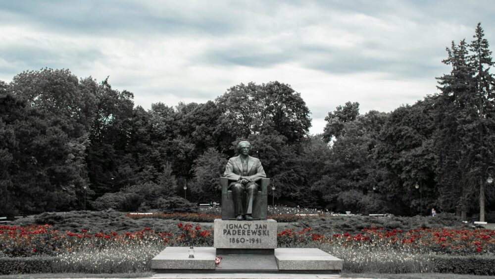 86 Polish Surnames: Szlachta Nobility, Slavic Roots & Gender Suffixes Explained