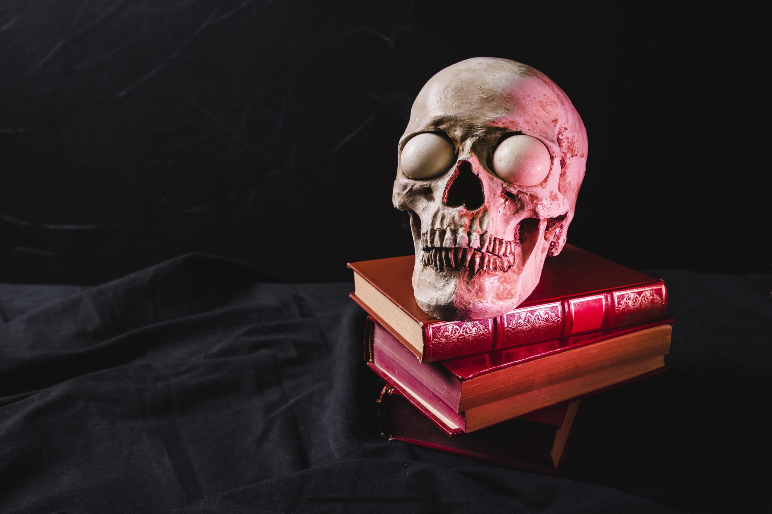 best literary horror books